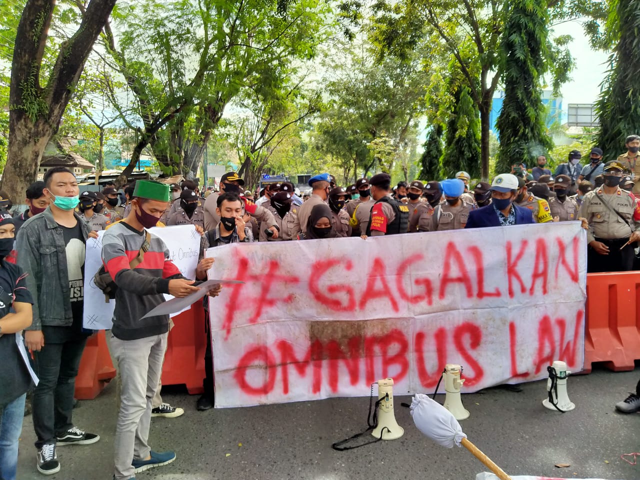 Tolak omnibuslaw
