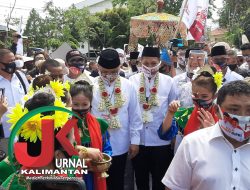 Penantang Petahana, Denny-Difri Daftarkan Diri ke KPU Kalsel