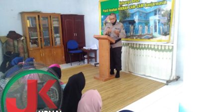 Anggota Polsek Banjarmasin Utara, Berikan Suntikan Semangat di Panti Asuhan Hikmah Zamzam