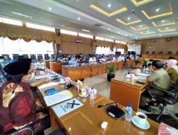 Kecewa Tidak Dihadiri Anggota DPR RI, Aliansi Buruh Kalsel Ancam Demo Besar Lagi