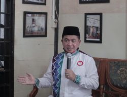 Terinspirasi Kualitas Kepemimpinan Ibnu Sina, Warga Ini Ciptakan Lagu Menarik