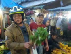 Dekat dengan Rakyat, Paman Birin Keliling Pasar Tradisional