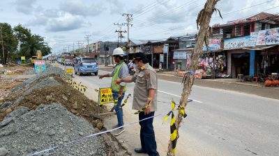Komisi III DPRD Kalsel Memonitor Jalan Provinsi Di Batola