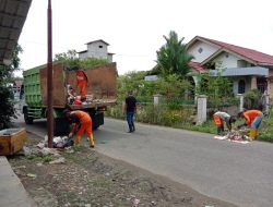 Layak Dicontoh, Warga Matang Ginalun Gotong Royong Angkut Sampah