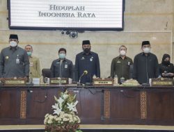 Dua Raperda Disahkan, Penjabat Gubernur Kalsel : Semoga Bermanfaat Untuk Rakyat