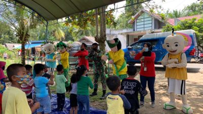 Tim 2 Dispersip Kalsel Berikan Keceriaan di Lokasi TMMD ke-110 Tabalong