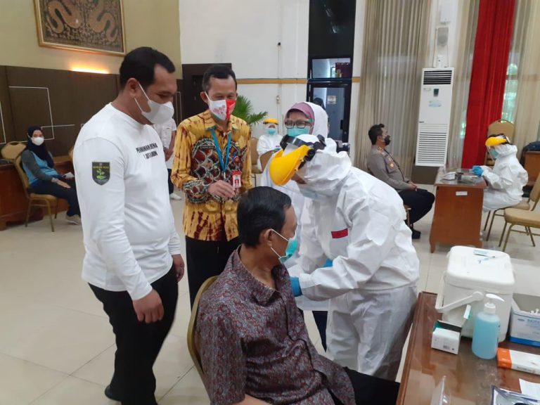 Walikota Banjarbaru Vaksin corona
