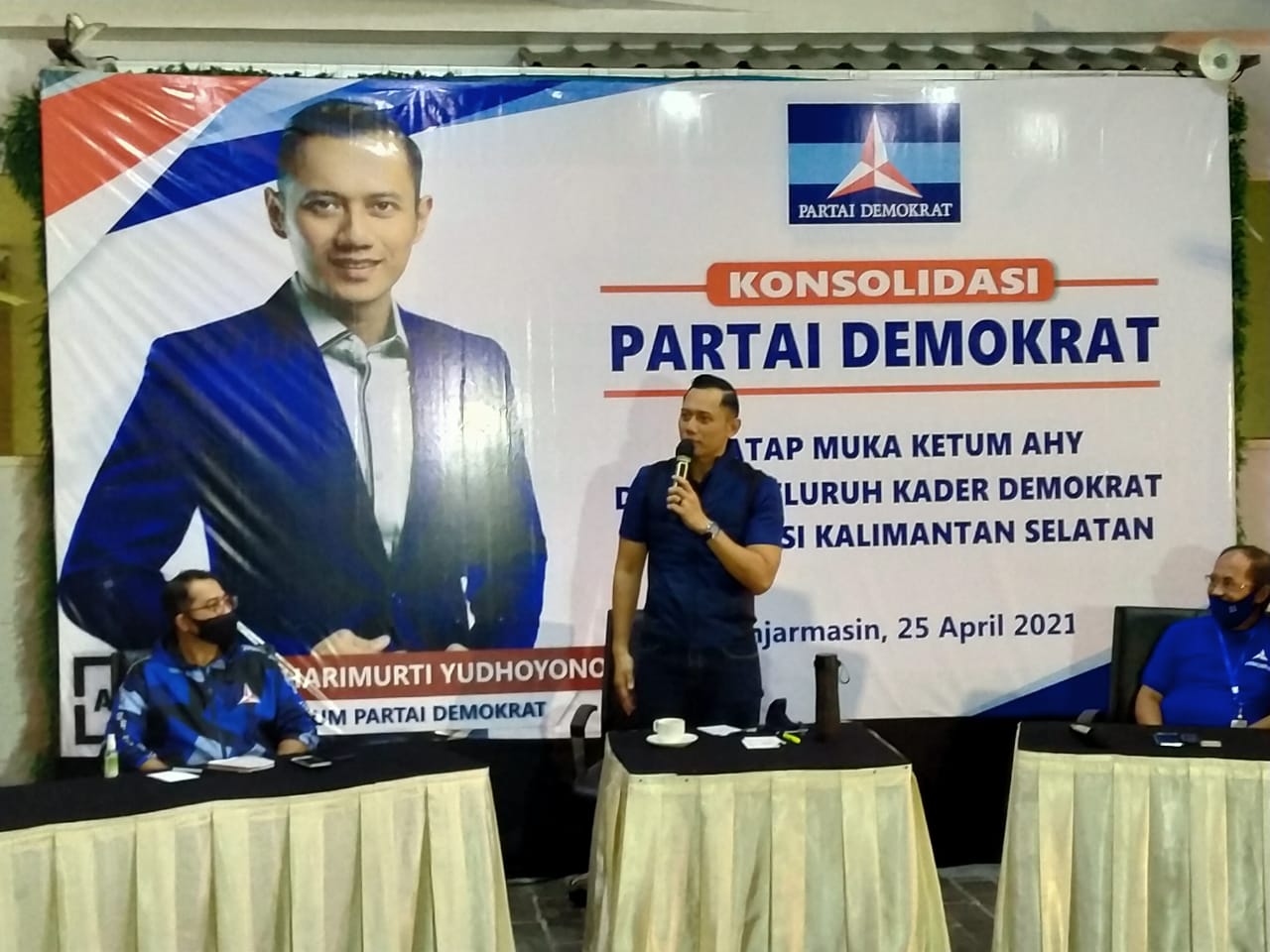 AHY dukung Denny Indrayana