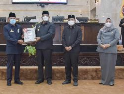 DPRD Kalsel Serahkan Rekomendasi LKPj ke Pj Gubernur