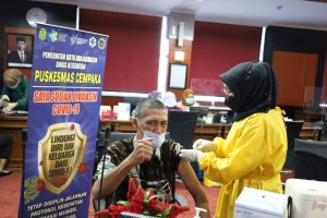 Dukung Kebijakan Pemerintah, Bank Kalsel Tunaikan Vaksinasi Tahap Kedua Pegawainya