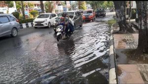 Antisipasi Banjir Air Pasang, Pemko Banjarmasin Bersihkan Sungai