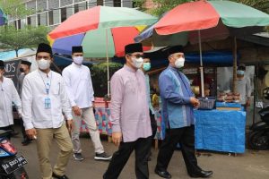 Pantau Keamanan Stok Pangan, Bupati HSS Lakukan Peninjauan ke Pasar Kandangan