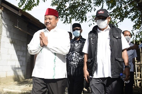 Wagub Jenguk Anak yang Alami Luka Bakar di Bekasi