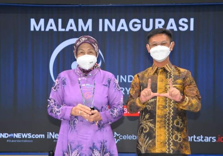 Bupati Noormiliyani Raih Penghargaan Leader in Rural Development
