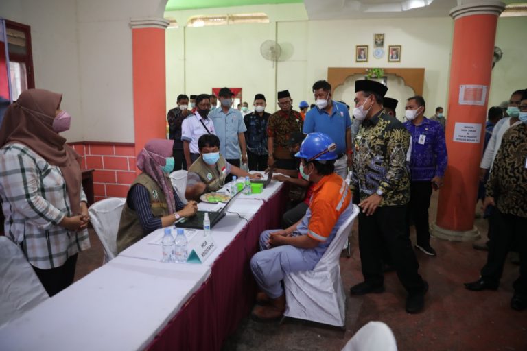 Percepat Herd Immunity, Pemkab Tanah Bumbu Sasar Pekerja Sawit Angsana