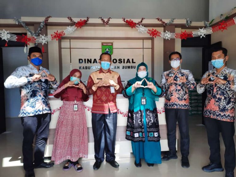 Dispersip Tanbu Gelar Kegiatan Penyelamatan Arsip Penanganan Covid-19