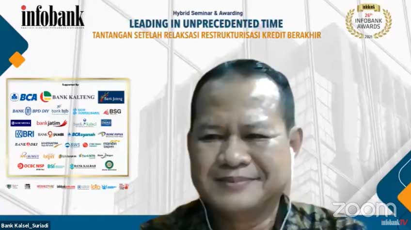 Bank Kalsel raih penghargaan infobank