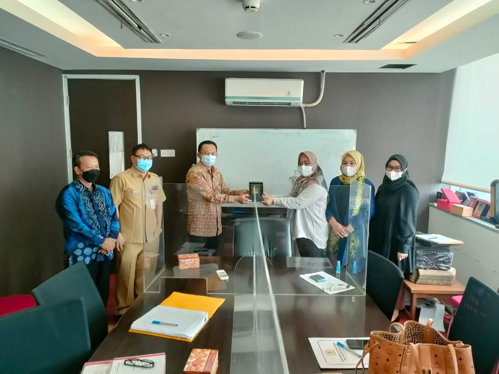 Penyederhanaan Birokrasi Guna Peningkatan Efektifitas Penyelenggaraan Pemerintahan