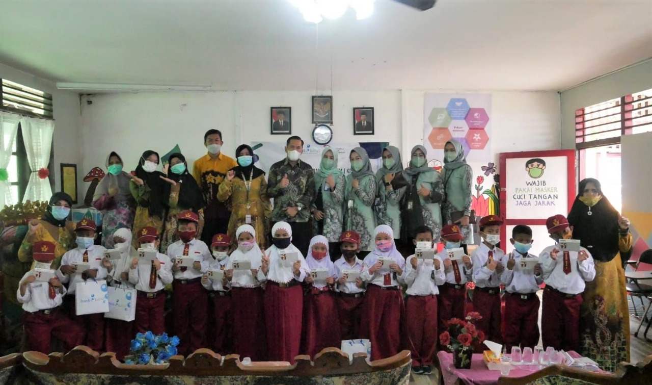 Dukung Program OJK Banua Menabung, Bank Kalsel Gesit Membuka Rekening Bagi Pelajar