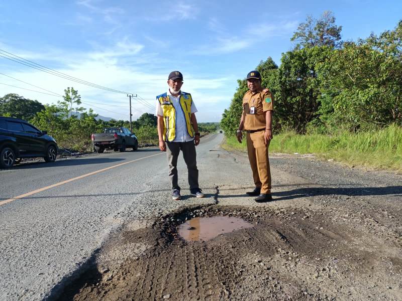 Jelang Kedatangan Jokowi ke Tanbu, Subhan; Tujuh Titik Jalan Berlubang Diaspal