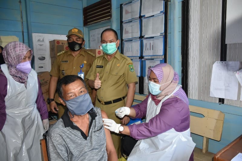 Tingginya Antusias Masyarakat Ikuti Vaksinasi Covid-19, di Apresiasi Bupati Kapuas