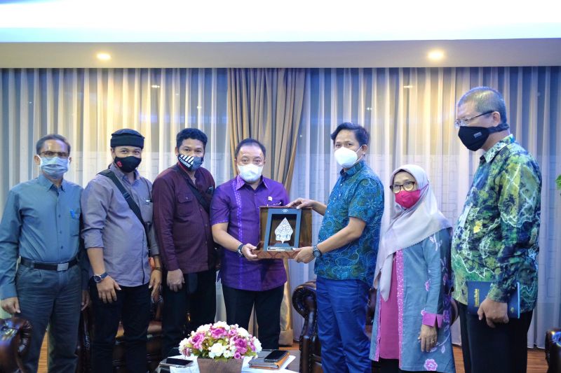 Gerak Cepat, DPRD Kalsel Hantarkan Perwakilan Pengunjuk Rasa Ke BPH MIGAS