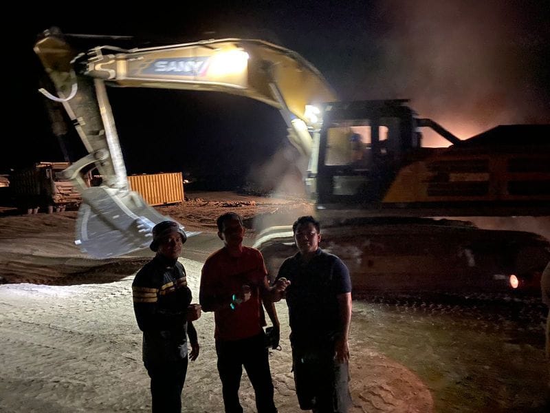 Alat berat diamankan