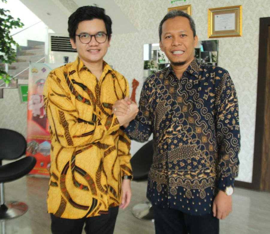 Ketua Forkom Premisia