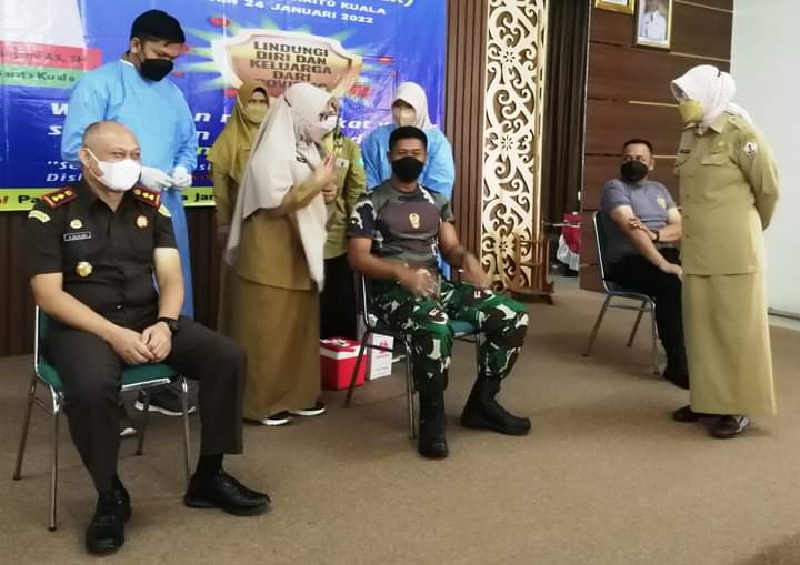 Bupati Noormiliyani Luncurkan Vaksinasi Booster di Batola