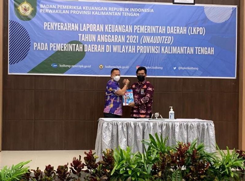 Pemkab Kapuas Serahkan LKPD Tahun 2021, Kepada BPK RI Perwakilan Kalteng