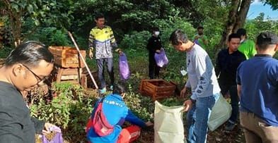 Momen HUT Ke 72 Kalsel, ASN Tanbu Bersihkan Lingkungan Bergotong Royong
