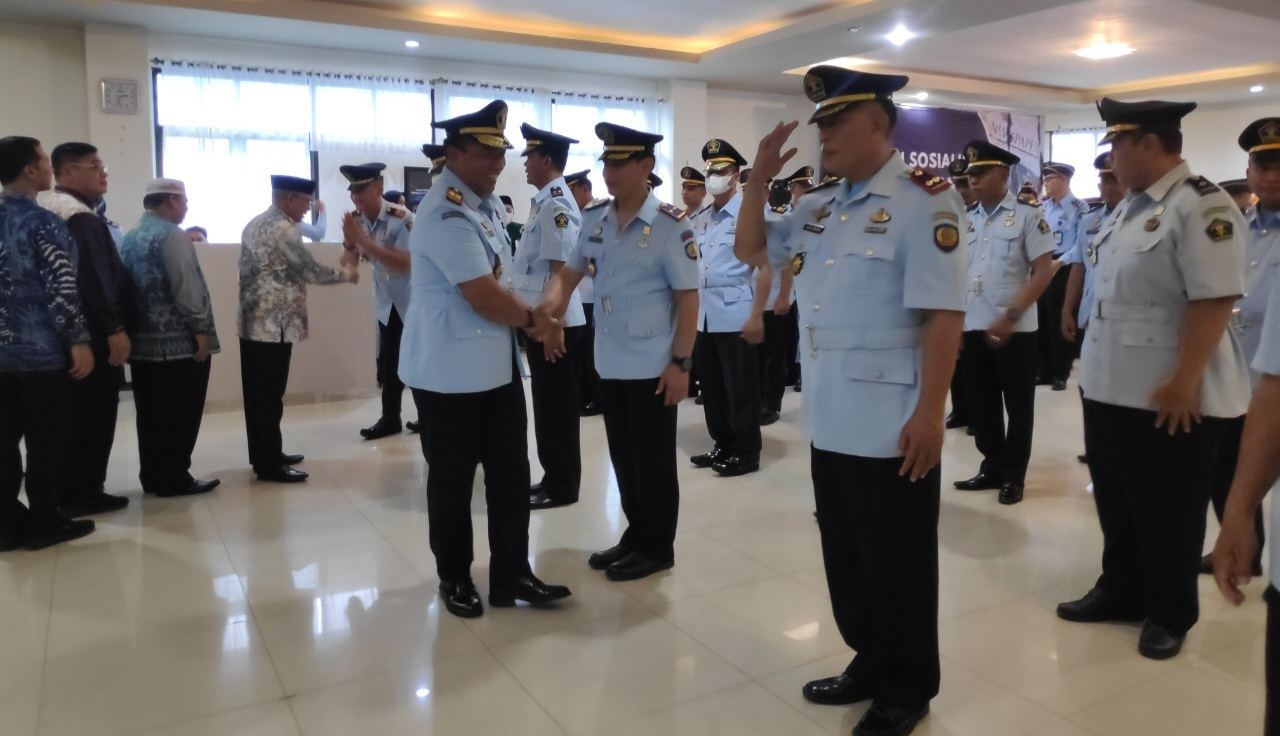 Kakanwil Kemenkumham Kalsel lantik 21 Pejabat Baru, Pesankan untuk Miliki Kebermanfaatan