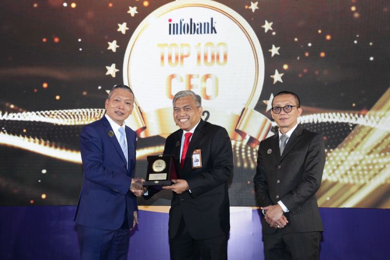 Dirut Bank Kalsel Didapuk Sebagai Top 100 Ceo Infobank Award 2022