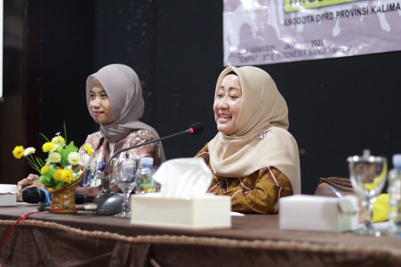 Dewi Damayanti Said : Mahasiswa Jangan Terlalu Berpolitik
