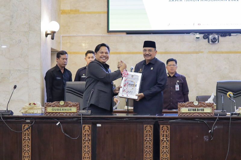 Gubernur Sampaikan LPKJ Anggaran 2022
