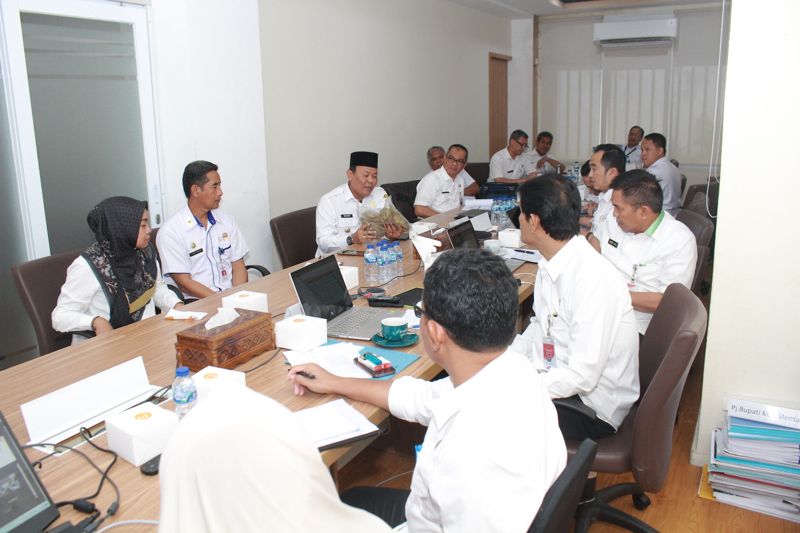 Pj Bupati Mujiyat Paparkan Program Unggulan di Hadapan Tim Evaluasi Kemendagri
