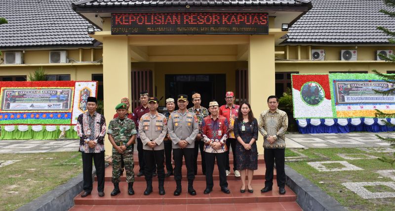 Hadiri Penyambutan Kapolres Baru, Sekda Kapuas Septedy Ucapkan Selamat