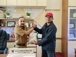 Optimalkan Pasokan Karbohidrat, DPKP Kalsel Dukung Tim Futsal FWE dengan Beras Lokal Berkualitas