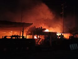 Kebakaran Hanguskan Gudang PT Wijaya Triutama Plywood Indistri