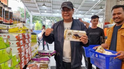 Toko Oleh-Olehnya di Pekanbaru Dikunjungi, Mustika : Terkejut dan Tak Menyangka Diborong Paman Birin