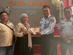 Bumikan Literasi, Dispersip Kalsel Bagikan Buku ke Rutan Tanjung