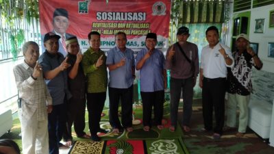 Nyaleg, Ketua RT Diminta Mundur