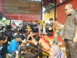 Bantu Pemulihan Kesehatan Masyarakat Banjarmasin, Saut Nathan Samosir Gratiskan Pengobatan Tradisional Dayak Bersama Pangkalima Bangki Rayen