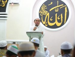 Momen Malam Lailatul Jumat, Bupati Zairullah Bagikan Doorprize