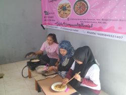 Asah Kemampuan Milenial, Srikandi Ganjar Adakan Latihan Membuat Kue Lempeng