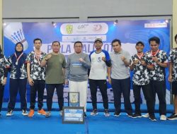 Ulang Sejarah, Tim Desk Ekonomi Kalsel Raih Juara 3 Kejuaraan Bulu Tangkis Piala Wali Kota Banjarmasin