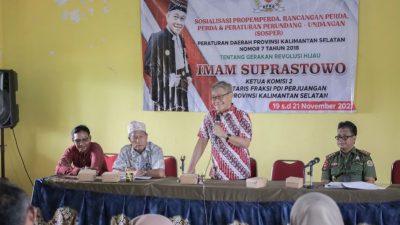 Imam Suprastowo Ajak Warga Desa Kunyit untuk Gemar Menanam Pohon