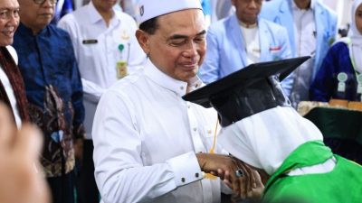 Ribuan Santri LPPTKA-BKPRMI Tanbu Diwisuda Abah Zairullah