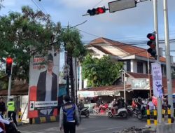Lampu Lalu Lintas Perempatan Gerilya Banjarmasin Dioperasikan