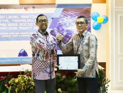 Bank Kalsel Terima Penghargaan Transaksi MPN Terbanyak